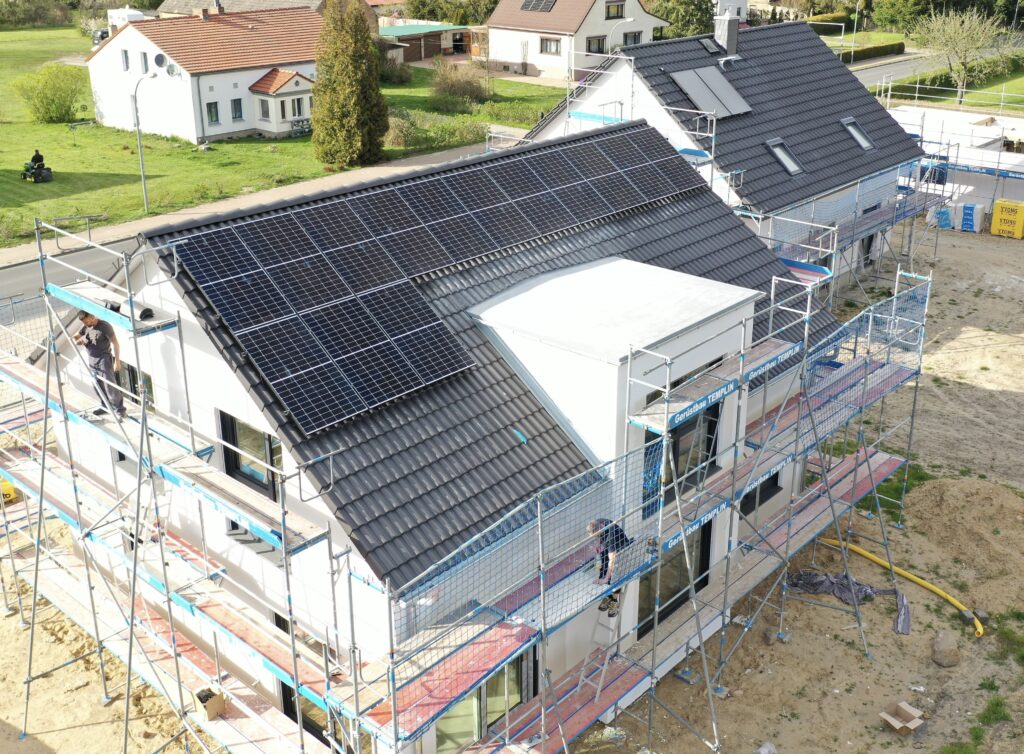 Photovoltaik in Berlin Brandenburg 2025 1 15BECEB032FF7FC445969C6B6A85B7BA